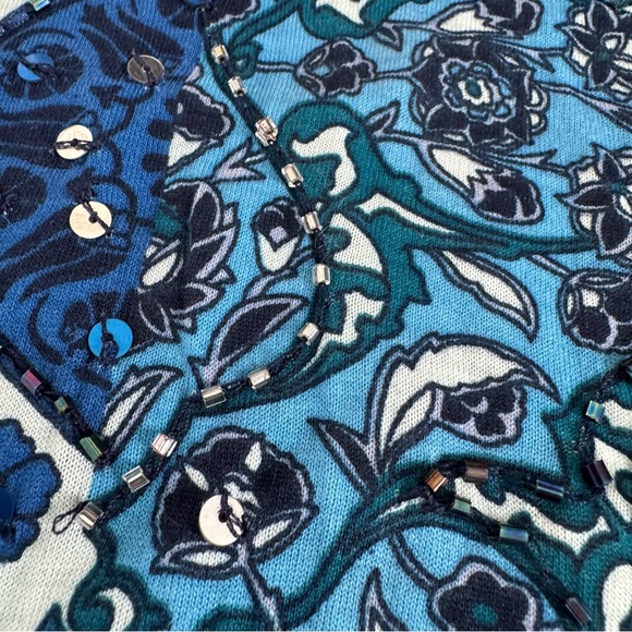 ❤️3/$30 Bila Beaded/Sequin Top - Picture 5 of 10